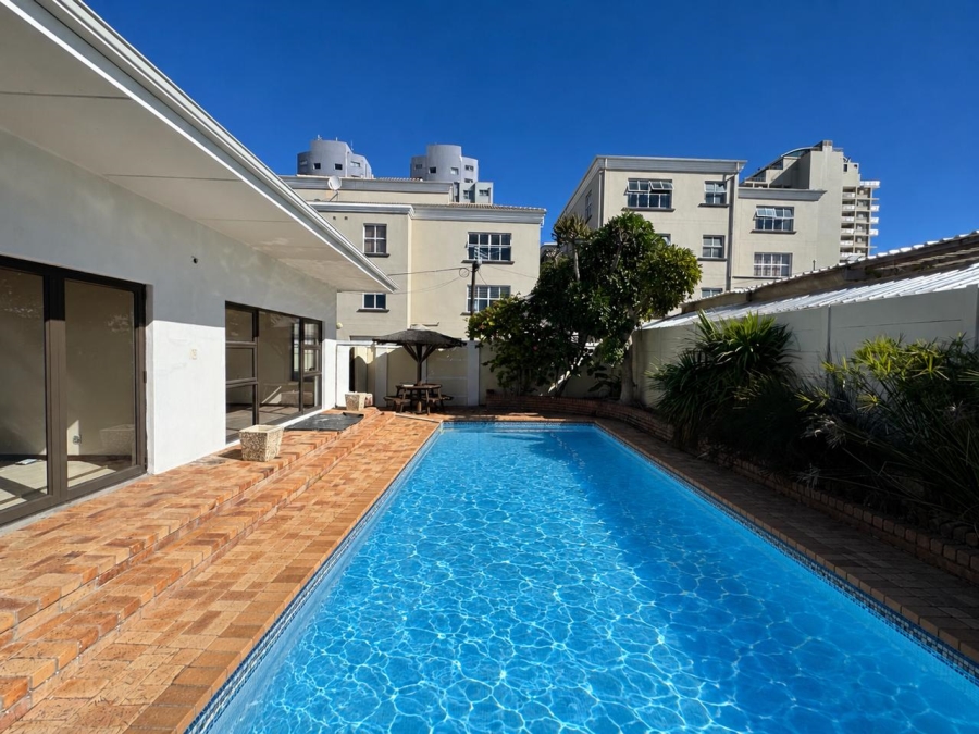 To Let 6 Bedroom Property for Rent in Table View Western Cape